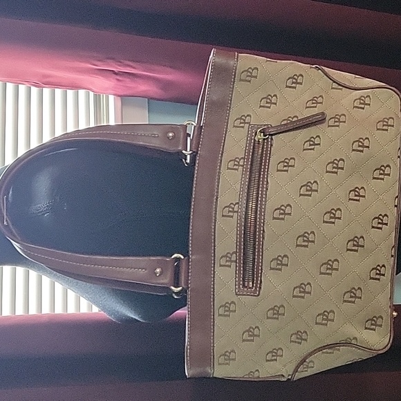 Dooney&Bourke beige and brown zip top shoulder bag - Picture 2 of 4